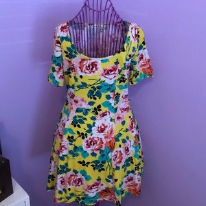 Flower yellow dress
